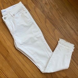 **Petite** The Loft White Skinny Jeans